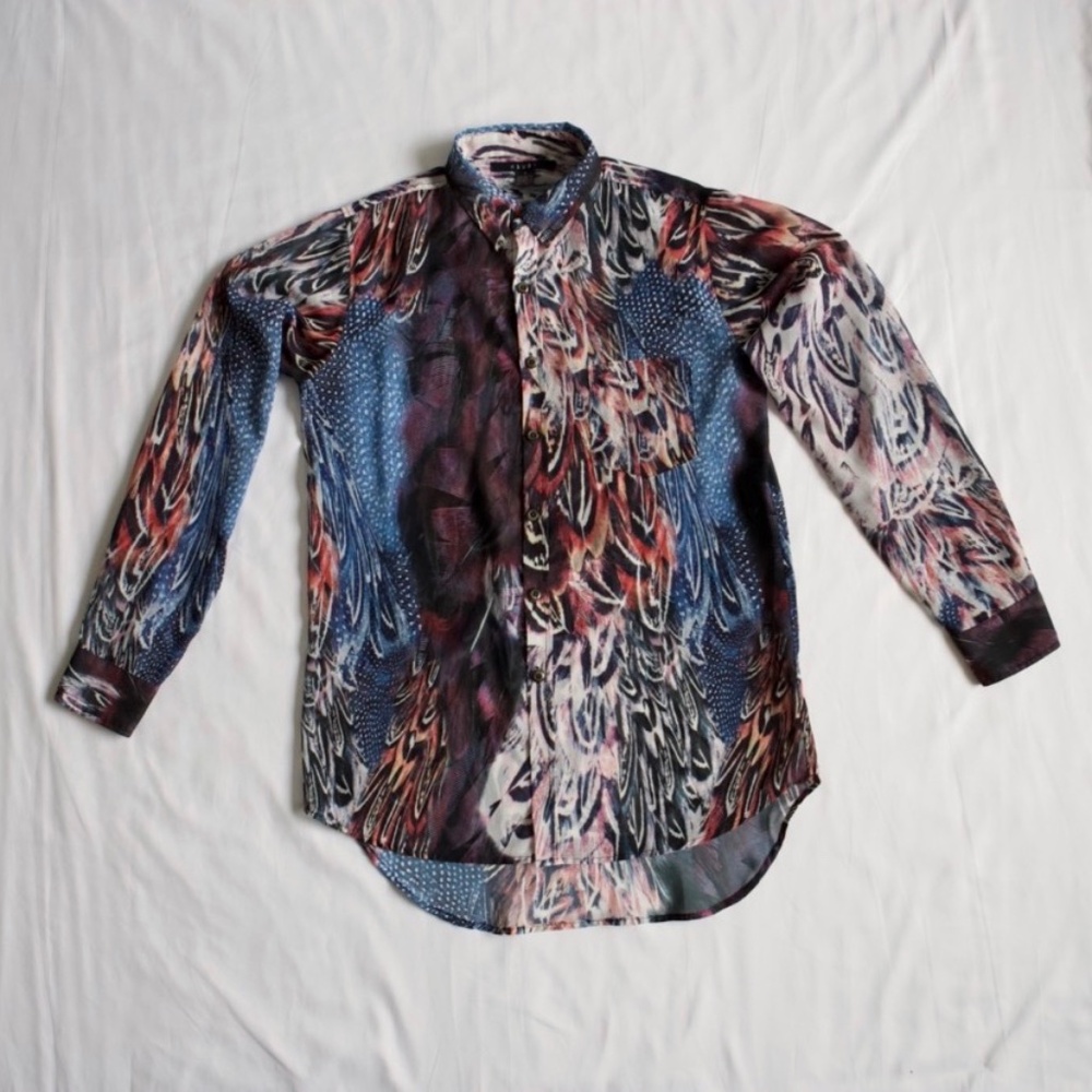 KSUBI Oversized Sheer Button Down Blouse Top Feather Pattern Size S EUC